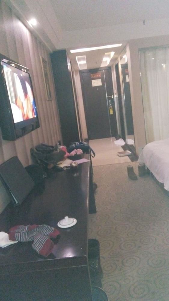 Zunhuang Holzd Ay Hotel Chengdu Exterior foto